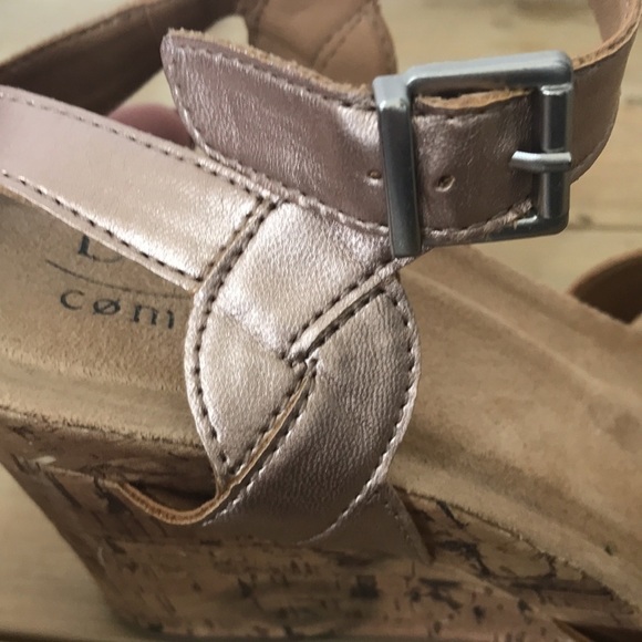 B.O.C APPLE WEDGE SANDAL wedge rose gold size 10 - Picture 11 of 11